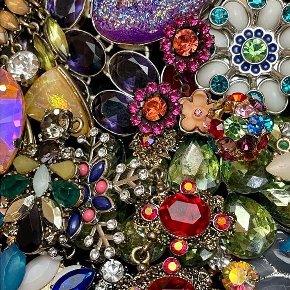 Listing #101-199 - Picture 2 of 4